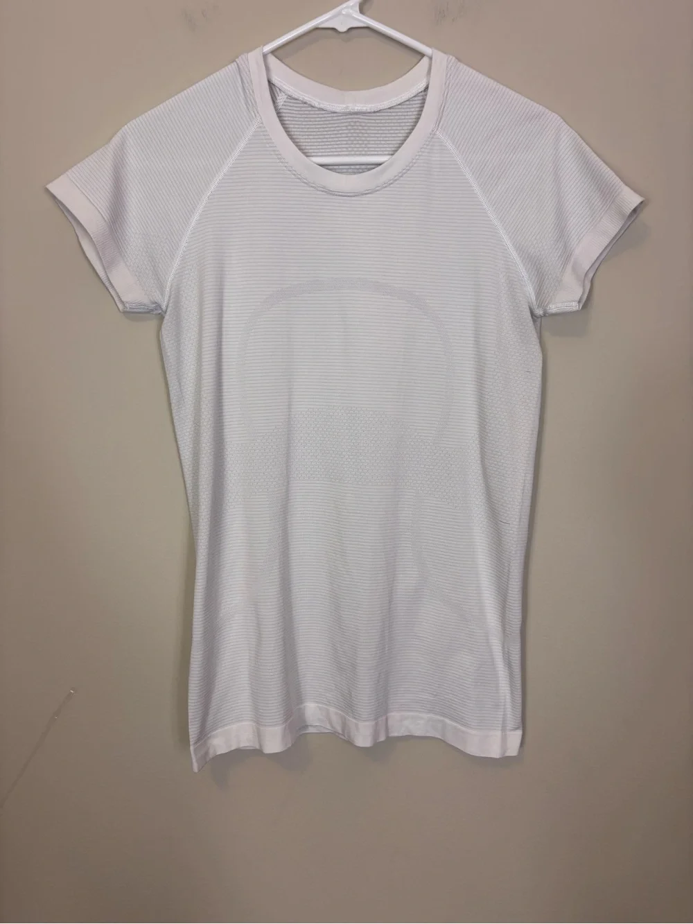 lululemon athletica White Swiftly Tech Short Sleeve Athletic Tshirt Women’s 8